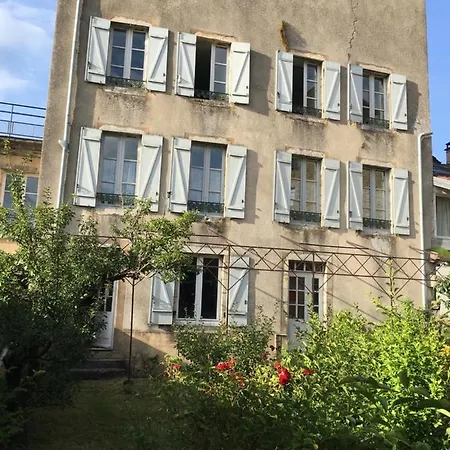 Grands Gites de Charme: Peaceful Garden Retreat in Arbois Exterior photo
