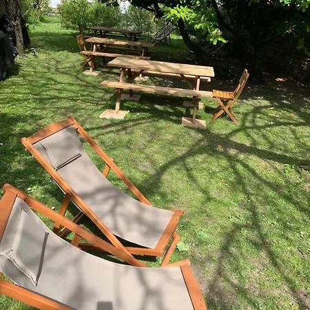 Grands Gites de Charme: Peaceful Garden Retreat in Arbois Exterior photo